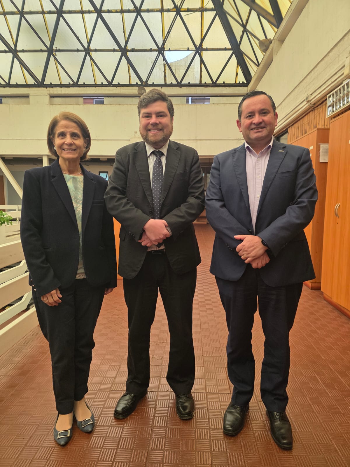 Reunión entre ASIVA y Seremi de Educación abre oportunidades de colaboración formativa